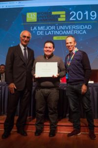 Clase Ejecutiva UC graduó a alumnos de Walmart de sus programas de diplomado online.