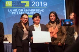 Clase Ejecutiva UC graduó a alumnos de Walmart de sus programas de diplomado online.