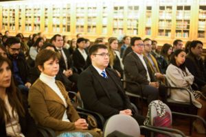 Clase Ejecutiva UC graduó a alumnos de Walmart de sus programas de diplomado online.